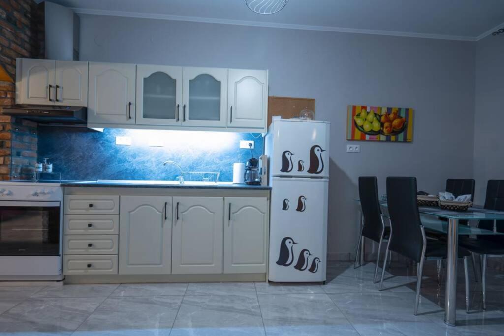 Το Άλλο Σπίτι... Aridaia Exterior foto